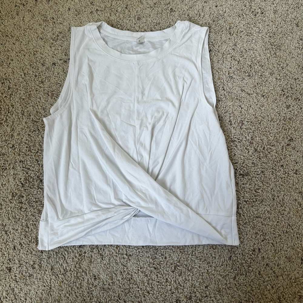 Beyond Yoga crop tank with twist detail